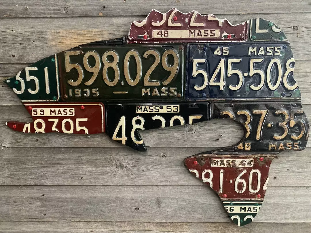 Gifts Cody Richardson Art - Massachusetts Largemouth Bass Antique License Plate Art