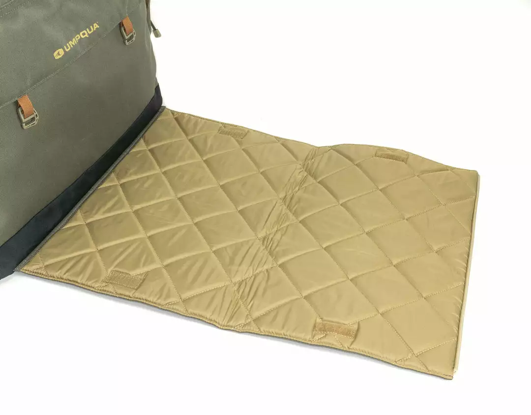 UMPQUA ZS2 WADER BOOT TOTE OLIVE Luggage