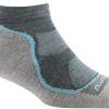 Darn Tough Women's Light Hiker No Shoe Lightweight With Cushion Socks Hats Gloves